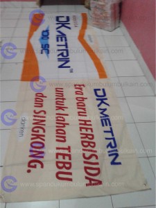 spanduk dan umbul umbul kain murah di jakarta www.spandukumbulumbulkain.com