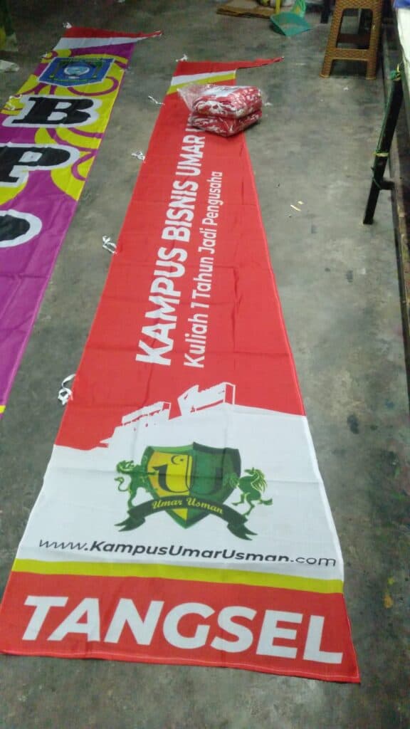 umbul umbul kain printing kampus umar usman